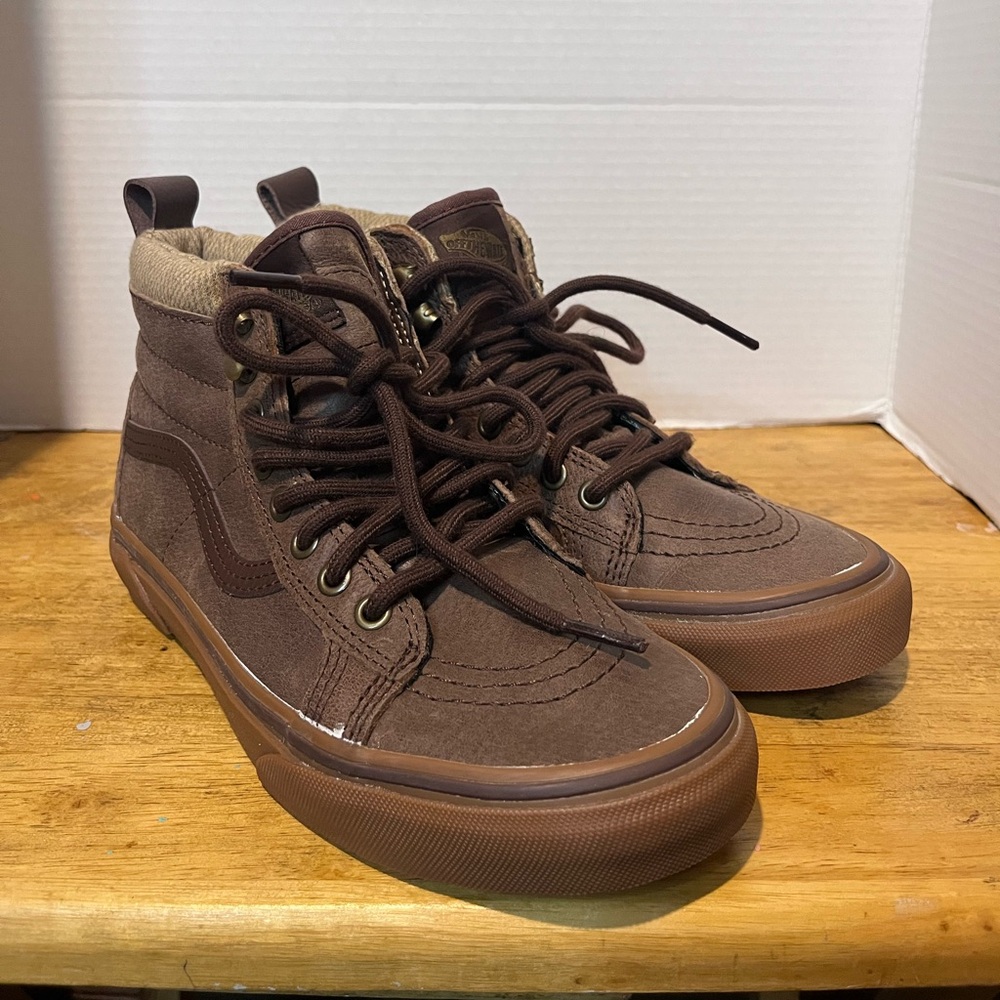 Vans Women's High-Top Sneakers in Brown